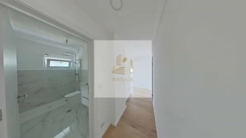 Apartamento T2 para Venda em Camarate, Unhos e Apelação