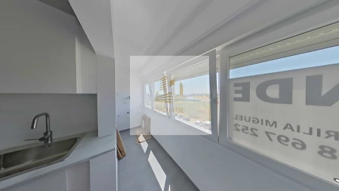 Apartamento T2 para Venda em Camarate, Unhos e Apelação