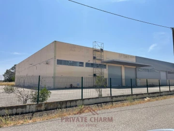 Loja para Arrendamento em Samora Correia