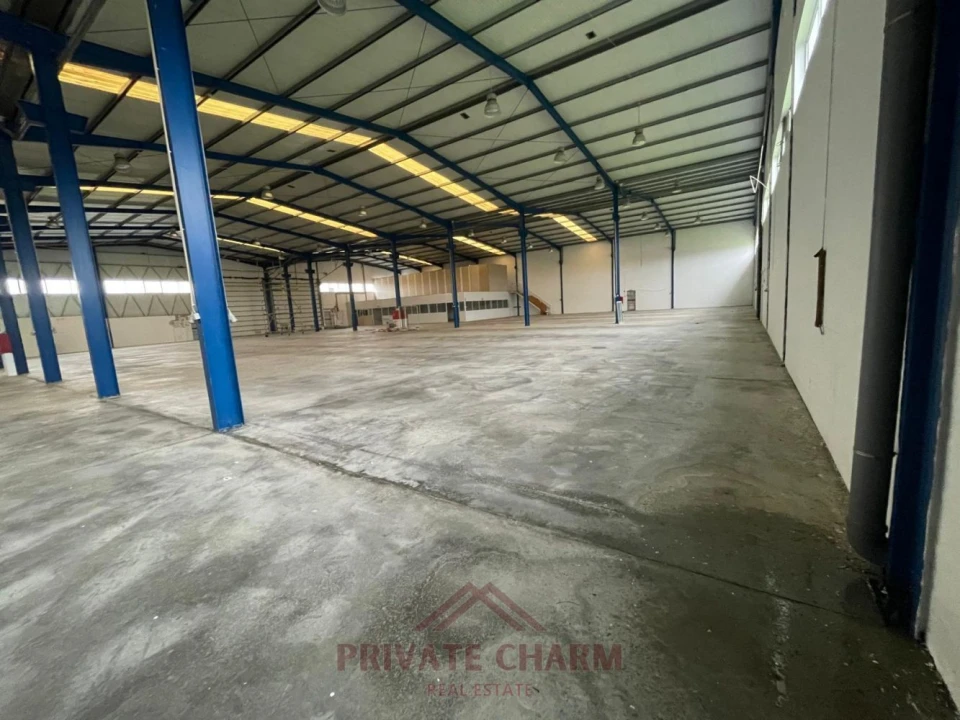 Loja para Arrendamento em Samora Correia Foto 2