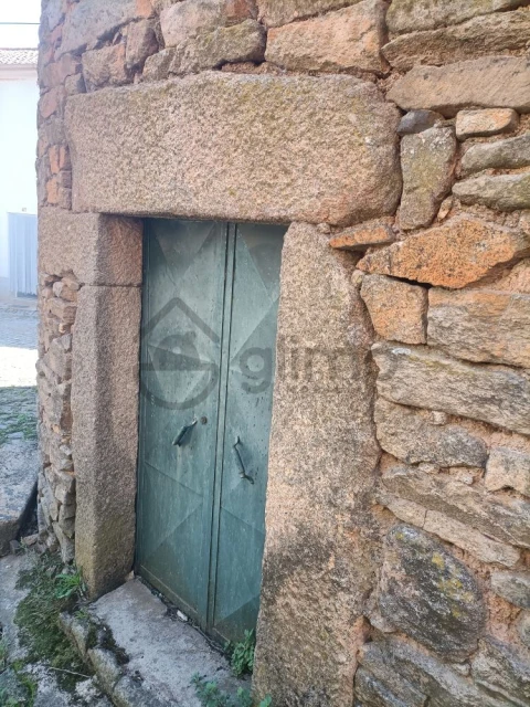 Moradia T3 para Venda em Torre de Moncorvo