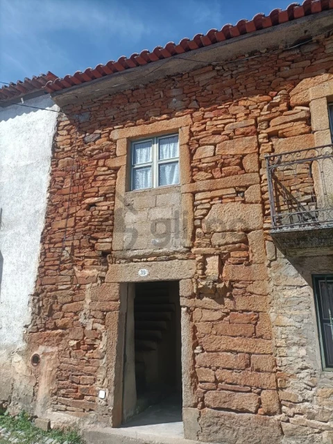 Moradia T3 para Venda em Torre de Moncorvo