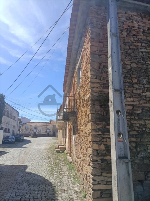 Moradia T3 para Venda em Torre de Moncorvo