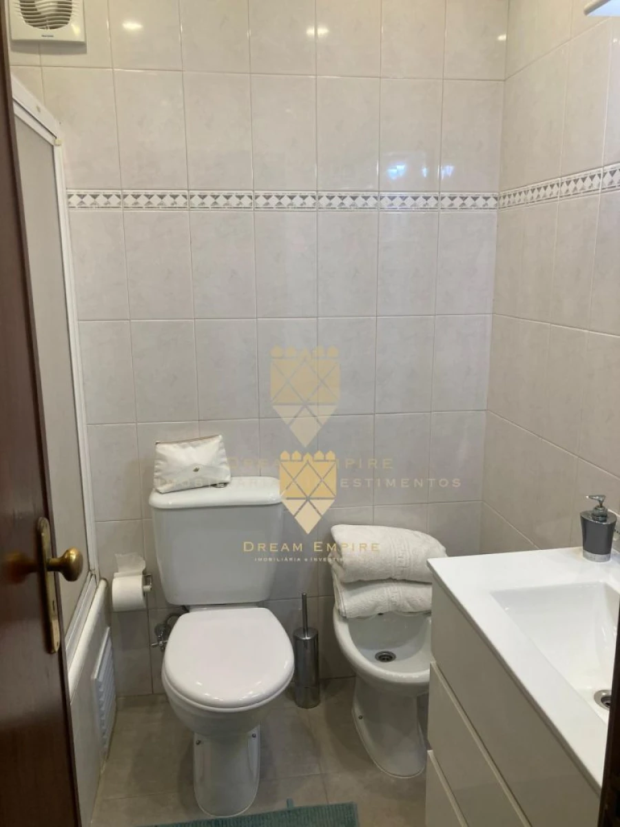 Apartamento T2 para Venda em Paranhos Foto 8