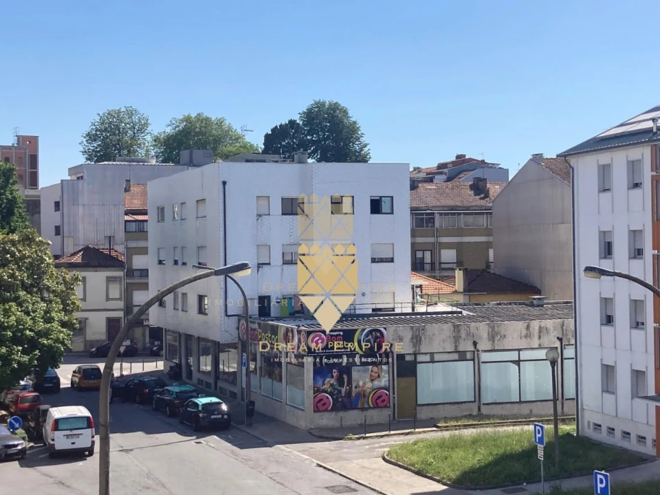 Apartamento T2 para Venda em Paranhos Foto 1