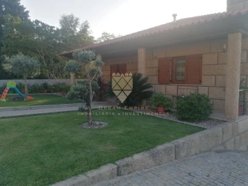 Moradia T3 para Venda em Fonte Arcada