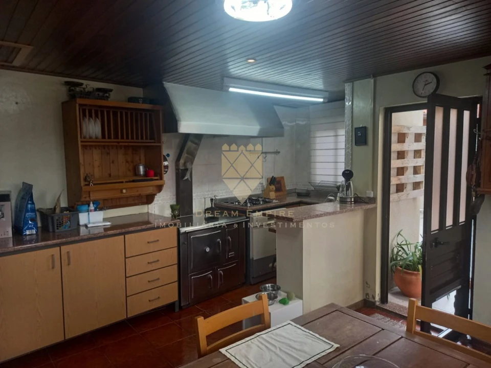 Moradia T3 para Venda em Campo e Sobrado Foto 10