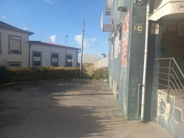 Loja para Trespasse em Custóias, Leça do Balio e Guifões