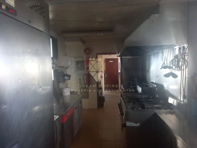 Loja para Trespasse em Custóias, Leça do Balio e Guifões Foto 9