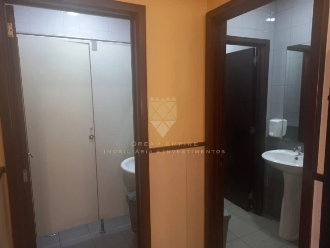 Loja para Trespasse em Custóias, Leça do Balio e Guifões Foto 7