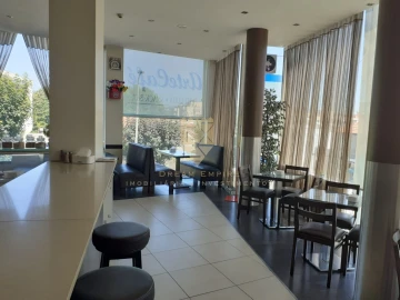 Loja para Trespasse em Paredes