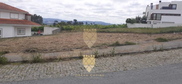 Terreno para Venda em Paredes