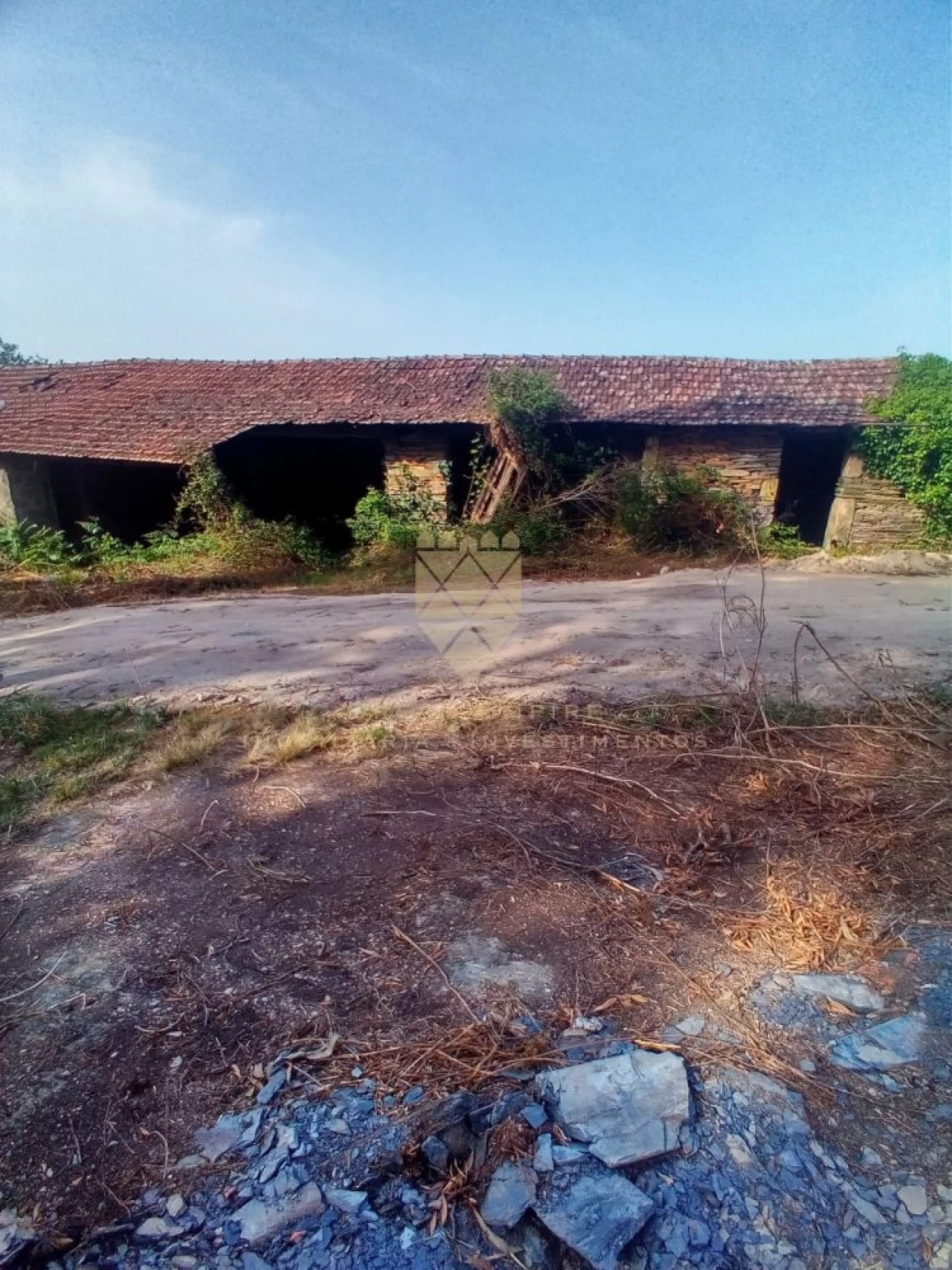 Moradia T3 para Venda em Recarei Foto 12