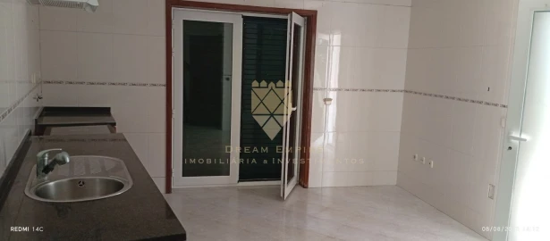 Moradia T3 para Venda em Aguiar de Sousa