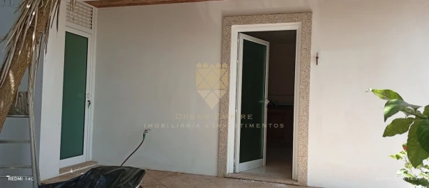 Moradia T3 para Venda em Aguiar de Sousa