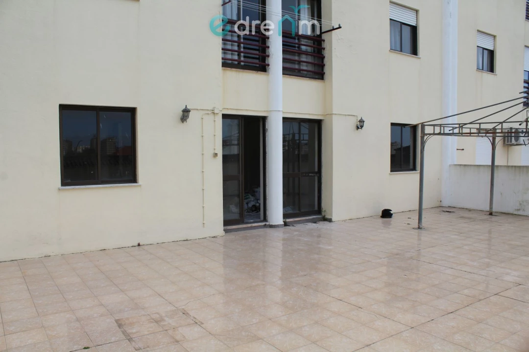 Apartamento T3 para Venda em União das Freguesias de Setúbal Foto 2