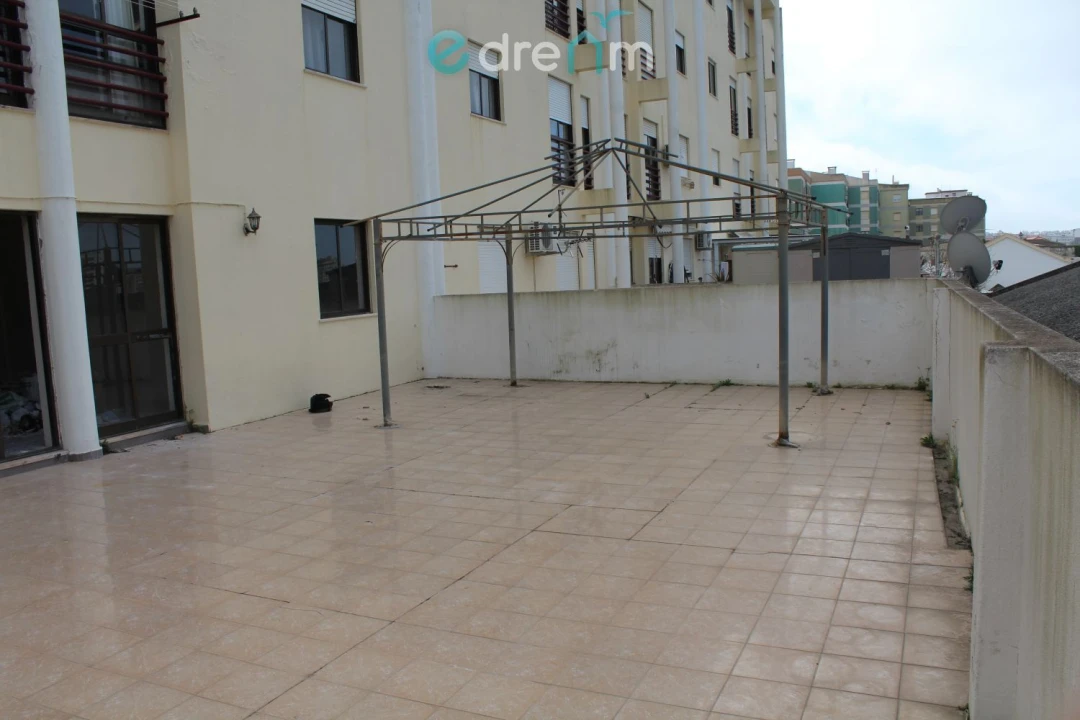 Apartamento T3 para Venda em União das Freguesias de Setúbal Foto 1