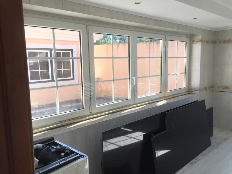 Moradia T6 para Venda em Queluz e Belas Foto 10