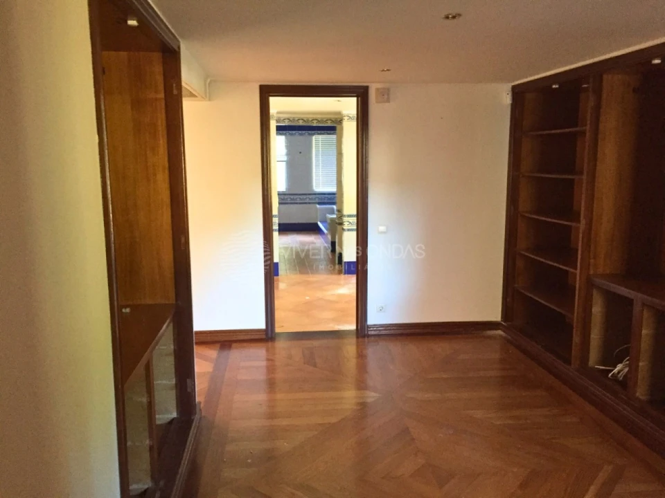 Moradia T6 para Venda em Queluz e Belas Foto 18