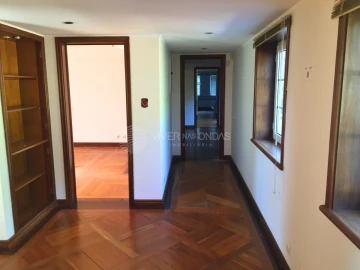Moradia T6 para Venda em Queluz e Belas