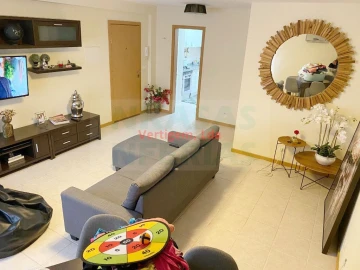 Apartamento T3 para Venda em Portimão