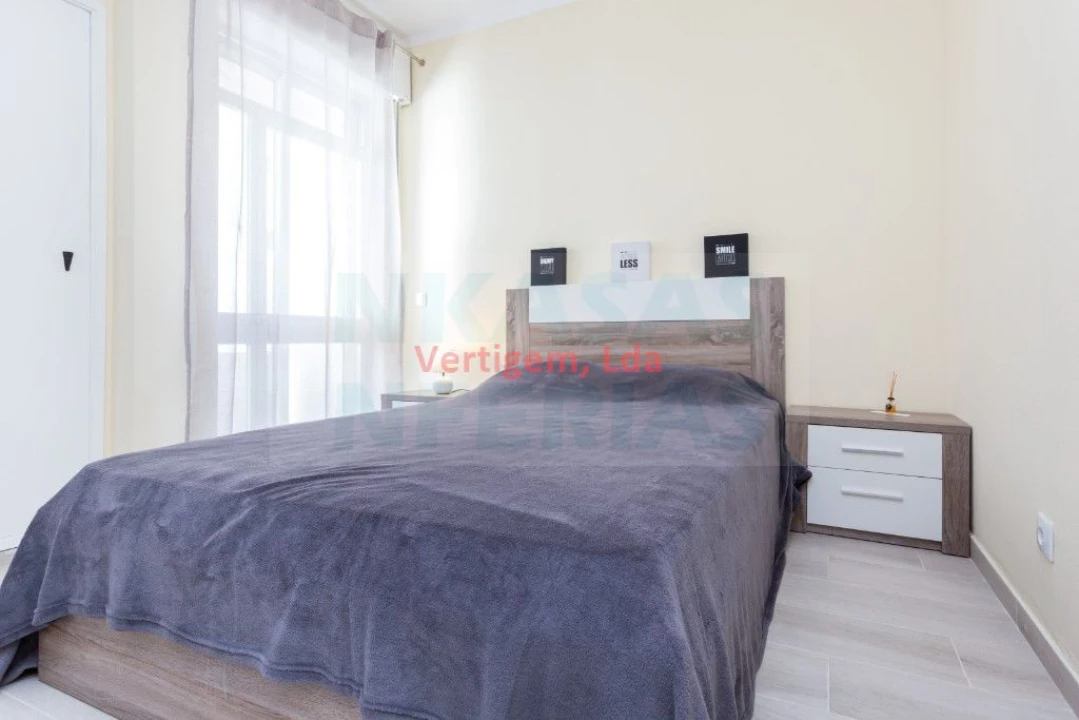 Apartamento T1 para Venda em Portimão Foto 7