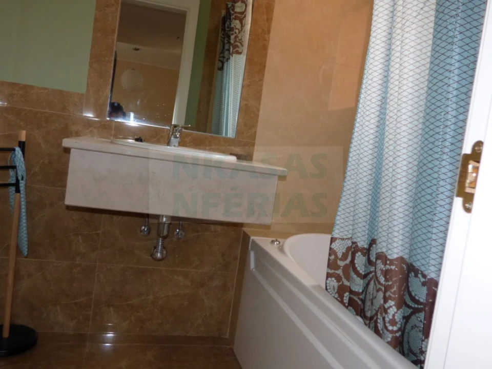 Apartamento T1 para Venda em Portimão Foto 11