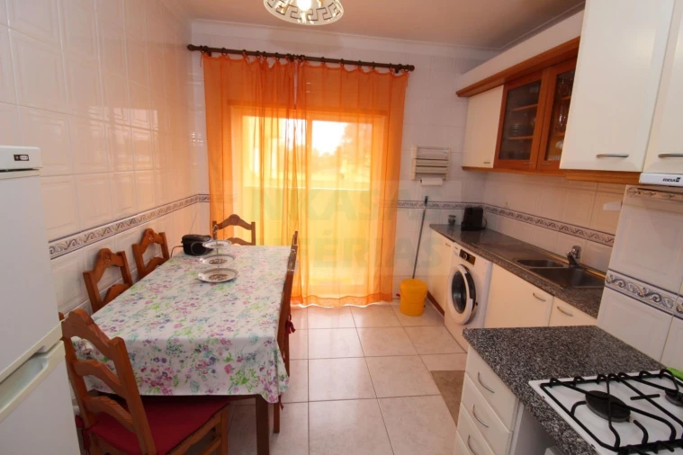 Apartamento T1 para Venda em Portimão Foto 6