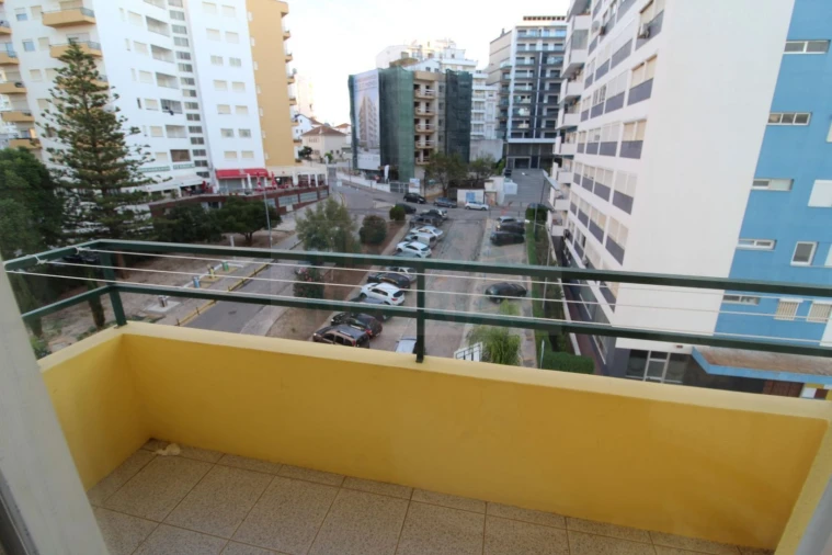 Apartamento T1 para Venda em Portimão Foto 3