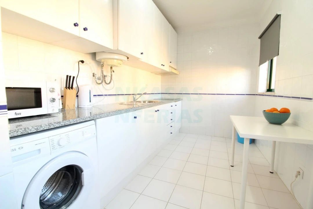 Apartamento T1 para Venda em Portimão Foto 8