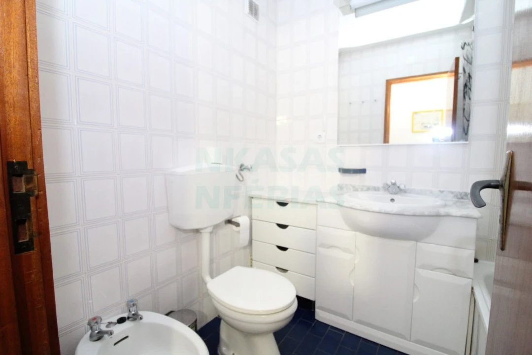 Apartamento T1 para Venda em Portimão Foto 11