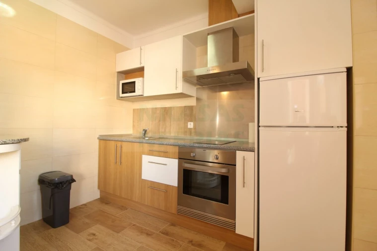 Apartamento T2 para Venda em Portimão Foto 4