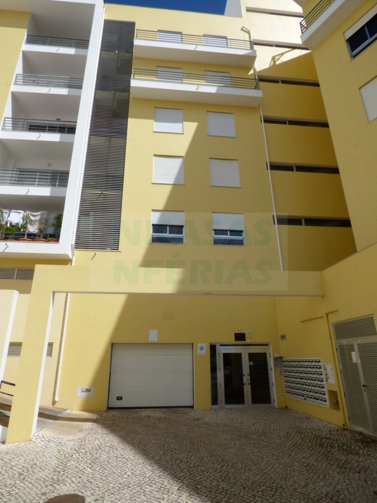 Apartamento T2 para Venda em Portimão Foto 13