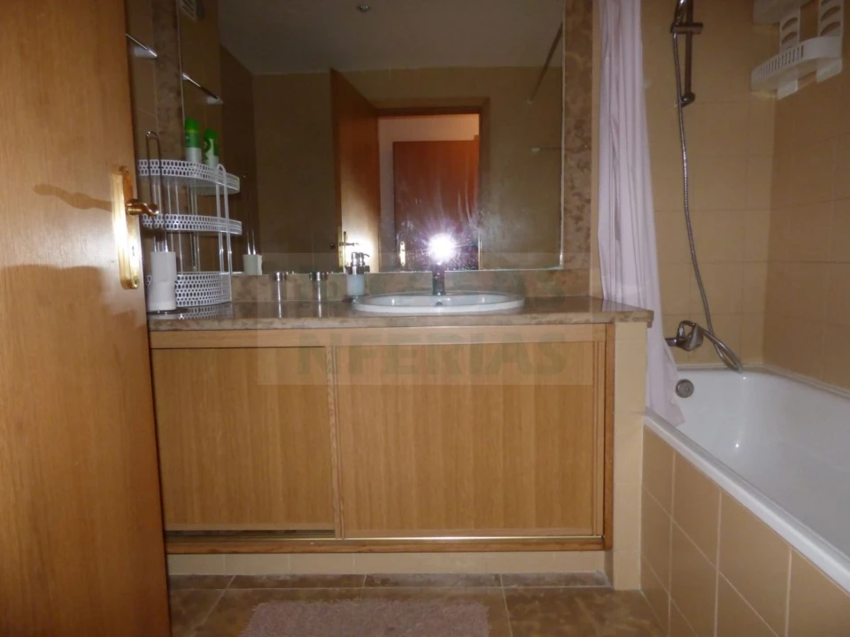Apartamento T2 para Venda em Portimão Foto 11
