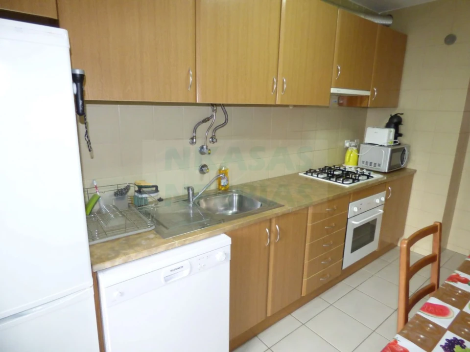 Apartamento T2 para Venda em Portimão Foto 6