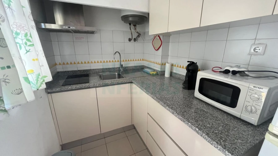 Apartamento T1 para Venda em Portimão Foto 3