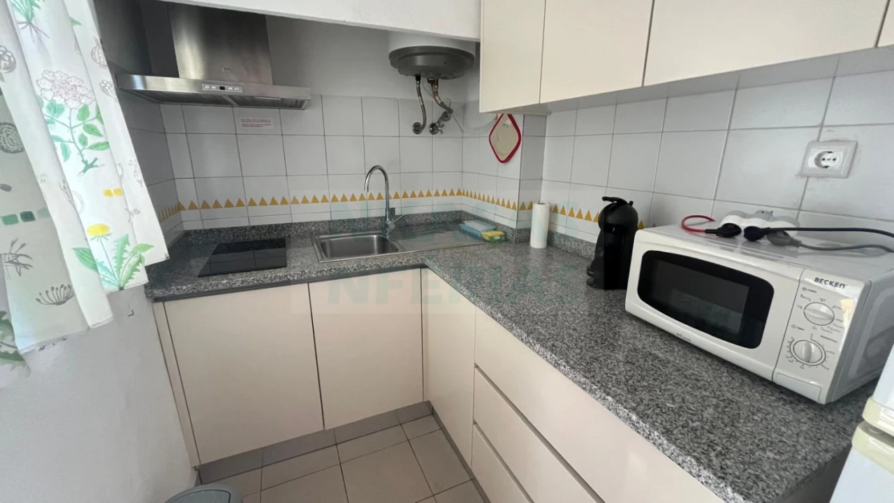 Apartamento T1 para Venda em Portimão Foto 3
