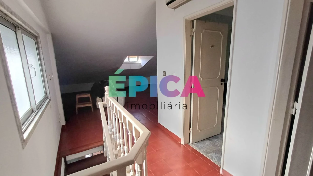 Apartamento T6 para Venda em Póvoa de Santo Adrião e Olival Basto Foto 38