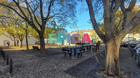 Apartamento T6 para Venda em Póvoa de Santo Adrião e Olival Basto