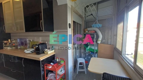 Apartamento T6 para Venda em Póvoa de Santo Adrião e Olival Basto