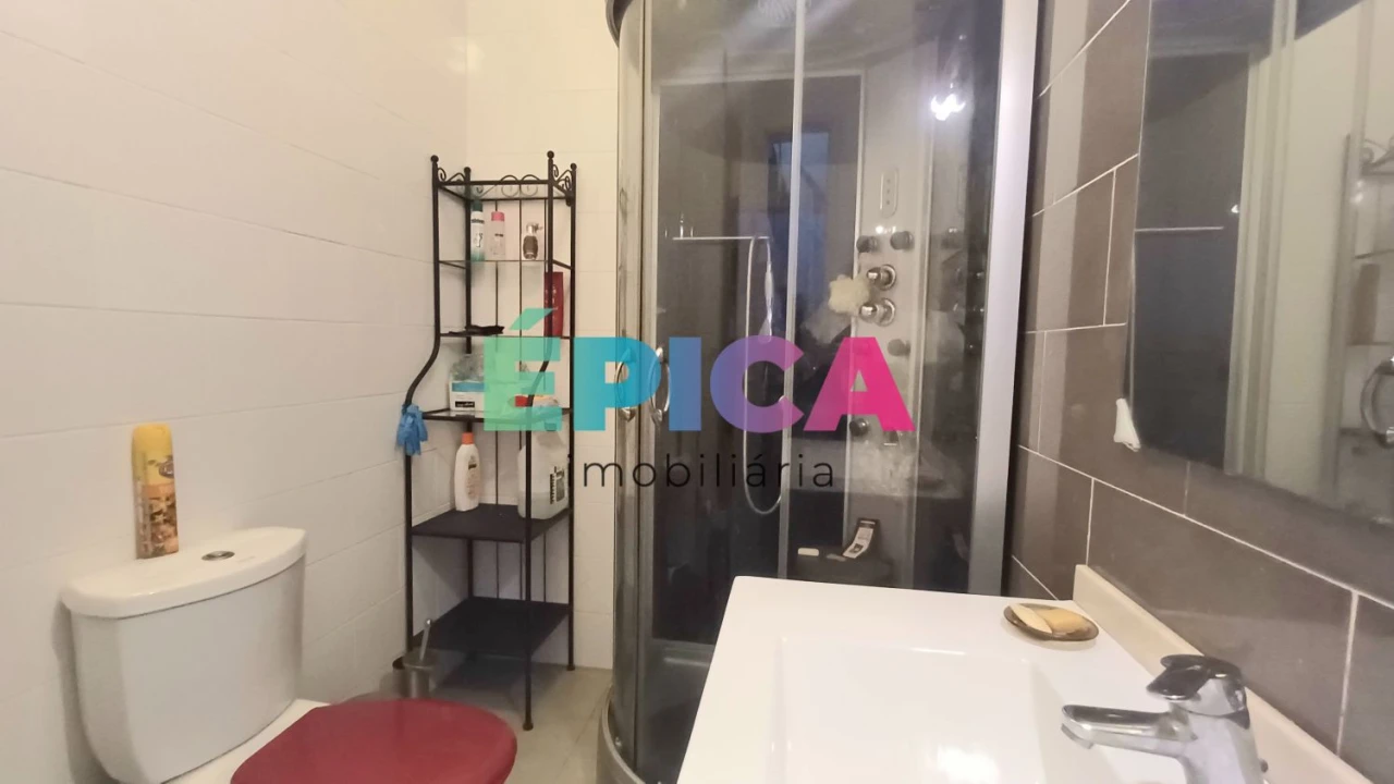 Apartamento T6 para Venda em Póvoa de Santo Adrião e Olival Basto Foto 23