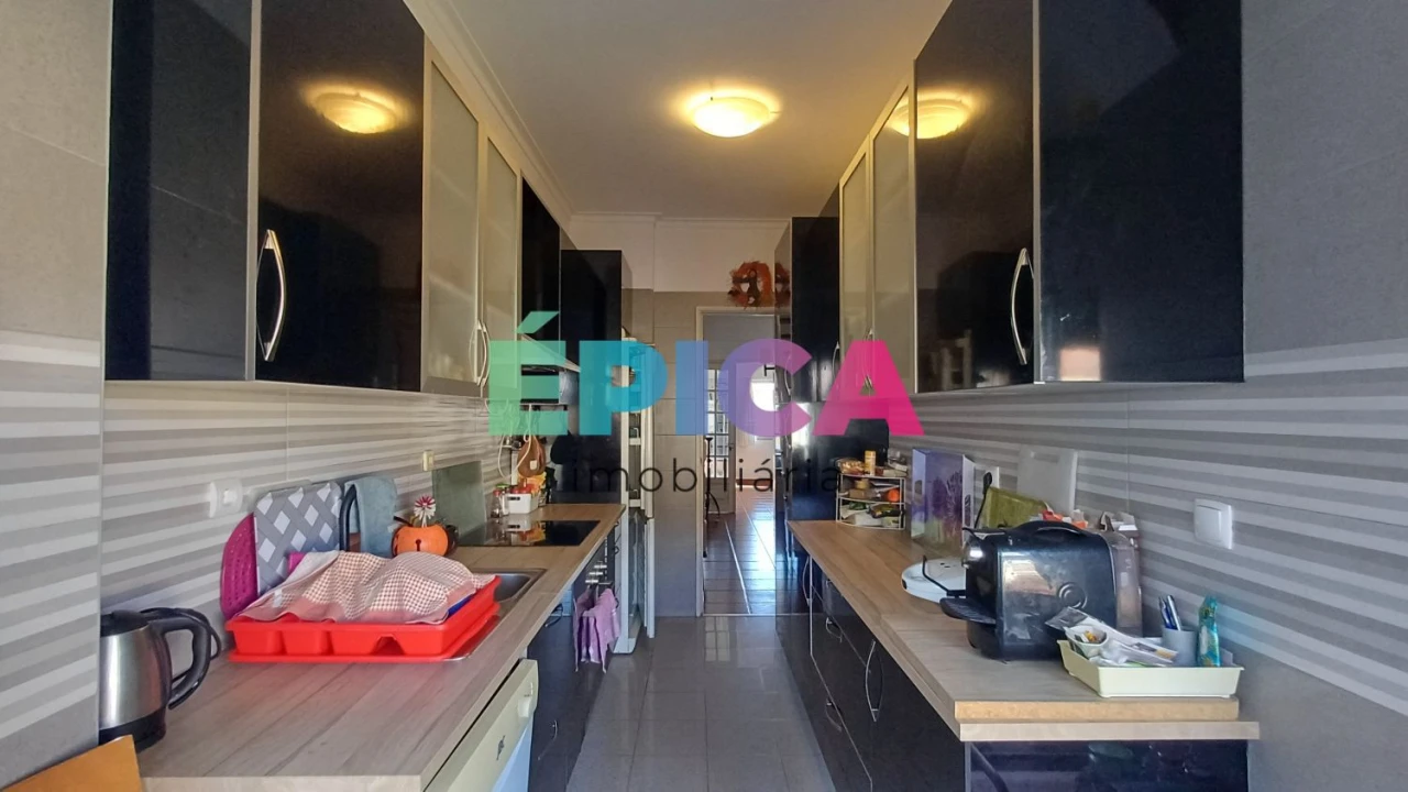 Apartamento T6 para Venda em Póvoa de Santo Adrião e Olival Basto Foto 18