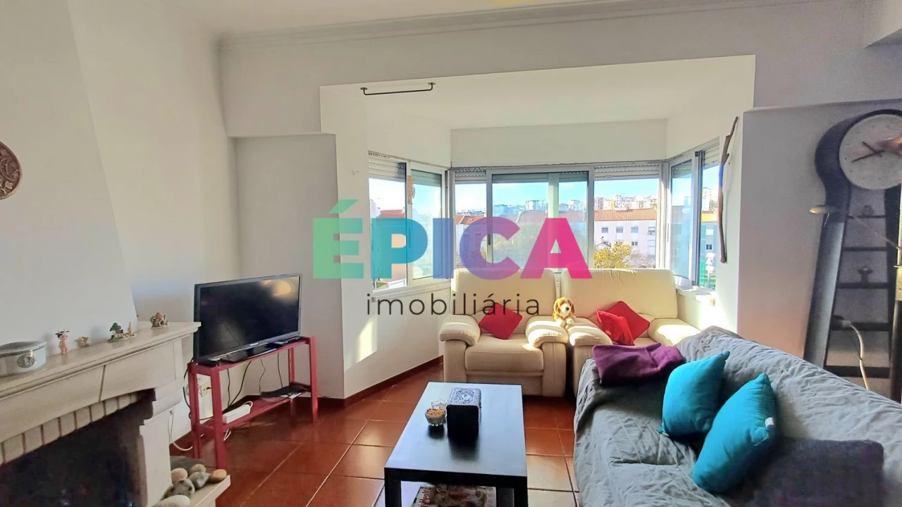 Apartamento T6 para Venda em Póvoa de Santo Adrião e Olival Basto Foto 6