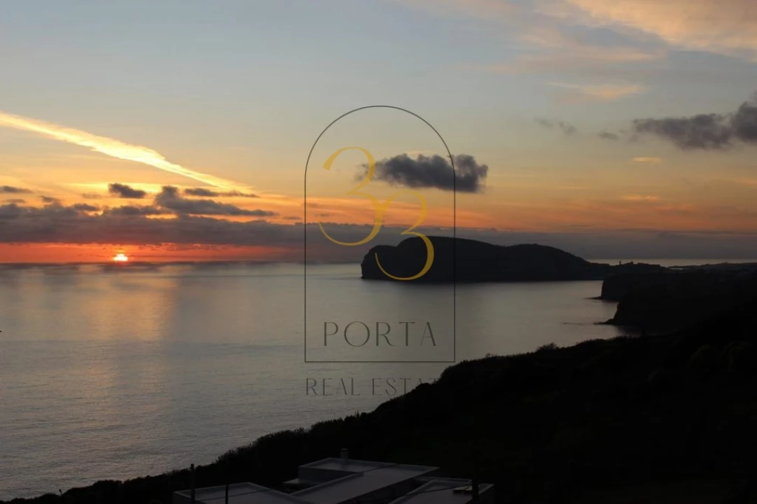 Moradia T4 para Venda em Feteira Foto 53