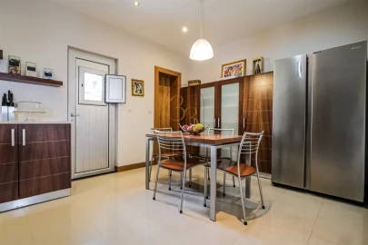 Moradia T4 para Venda em Feteira