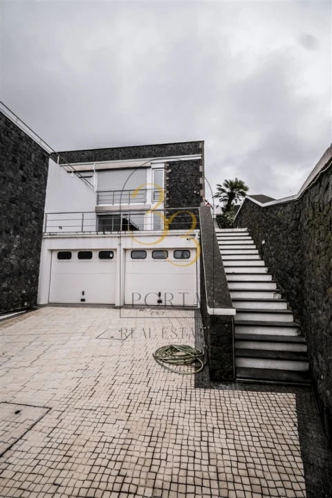 Moradia T4 para Venda em Feteira