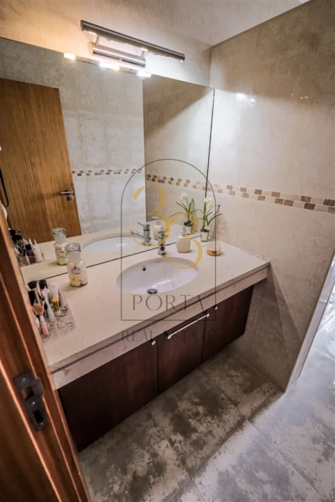 Moradia T4 para Venda em Feteira