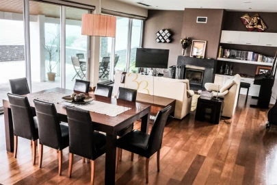 Moradia T4 para Venda em Feteira