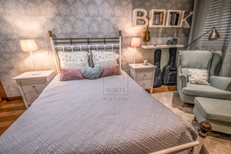 Moradia T4 para Venda em Feteira Foto 61