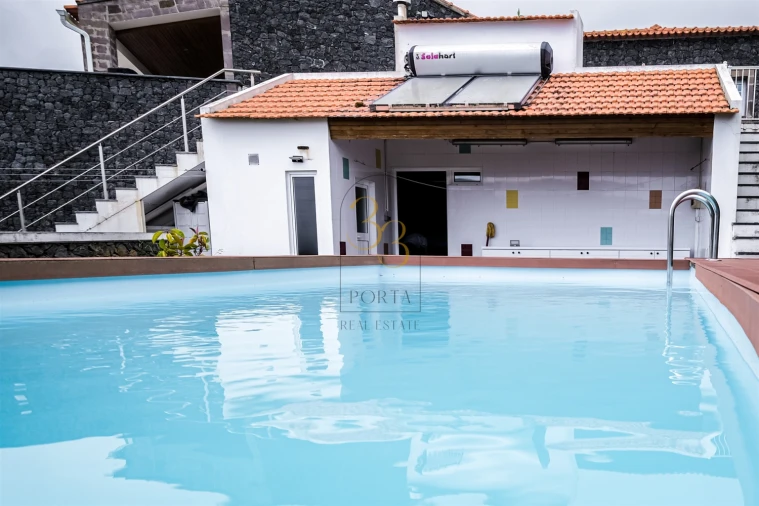 Moradia T4 para Venda em Feteira Foto 45